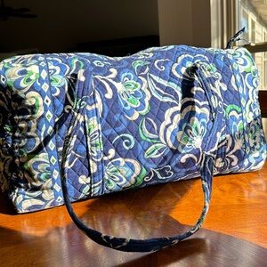 HUGE Vera Bradley Duffel perfect condition!